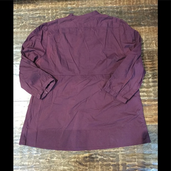 Banana Republic Factory Burgundy Top-Size XS (GUC) - Picture 6 of 7
